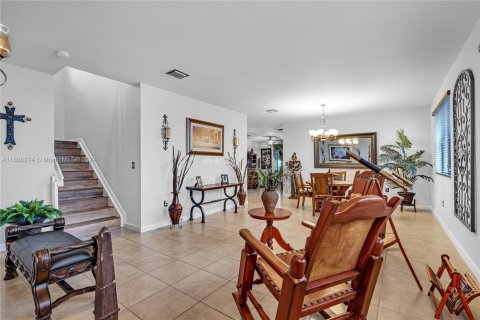 House in Homestead, Florida 5 bedrooms, 271.65 sq.m. № 1707726 - photo 15