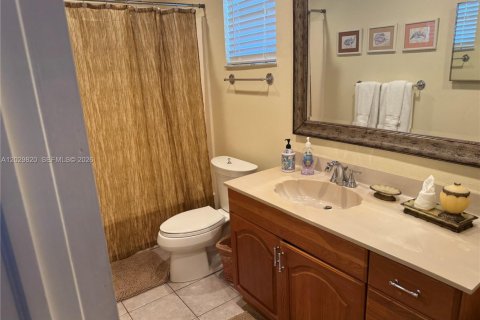 Adosado en venta en Islamorada, Village of Islands, Florida, 2 dormitorios, 100.24 m2 № 2154980 - foto 11