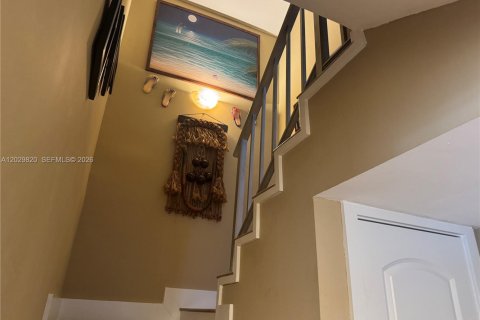 Adosado en venta en Islamorada, Village of Islands, Florida, 2 dormitorios, 100.24 m2 № 2154980 - foto 9