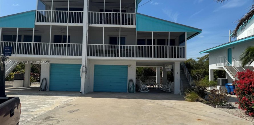 Adosado en Islamorada, Village of Islands, Florida 2 dormitorios, 100.24 m2 № 2154980