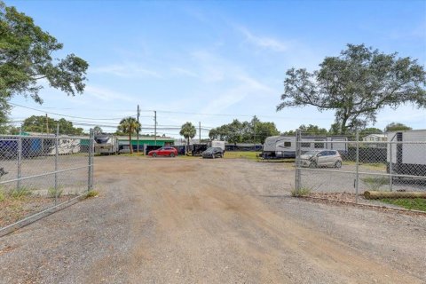 Commercial property in Seffner, Florida 367.71 sq.m. № 1866375 - photo 4