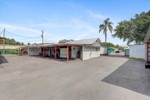Commercial property in Seffner, Florida 367.71 sq.m. № 1866375 - photo 7
