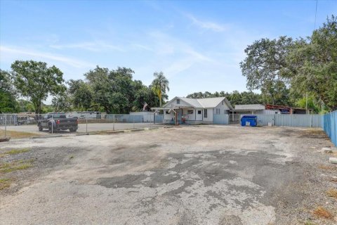 Commercial property in Seffner, Florida 367.71 sq.m. № 1866375 - photo 3