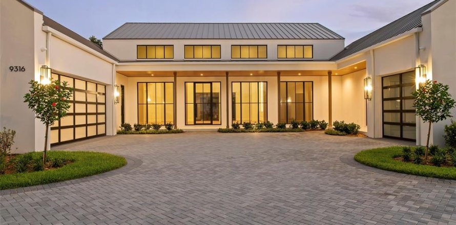 House in Windermere, Florida 5 bedrooms, 508.27 sq.m. № 2150655