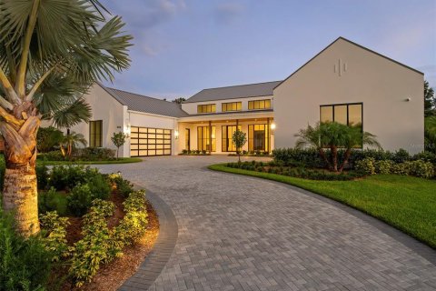 House in Windermere, Florida 5 bedrooms, 508.27 sq.m. № 2150655 - photo 2
