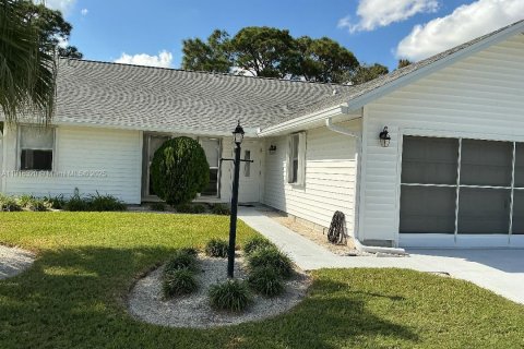 Villa ou maison à Stuart, Floride 2 chambres, 124.86 m2 № 2034195