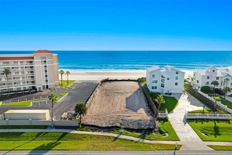 House in New Smyrna Beach, Florida 4 bedrooms, 356.28 sq.m. № 2317421 - photo 16