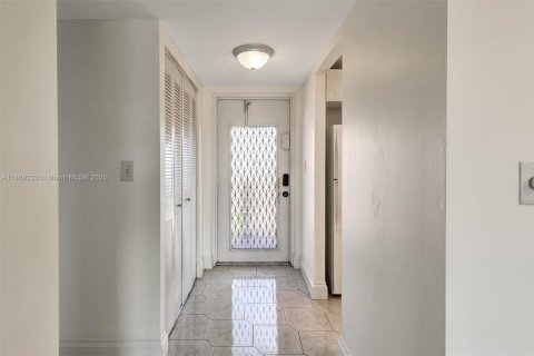 Condominio en venta en Sunrise, Florida, 1 dormitorio, 59.46 m2 № 1943579 - foto 3