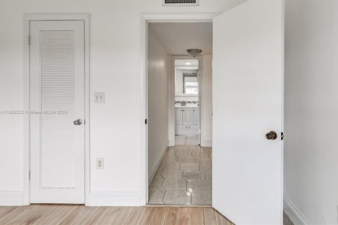 Condominio en venta en Sunrise, Florida, 1 dormitorio, 59.46 m2 № 1943579 - foto 22