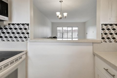 Condominio en venta en Sunrise, Florida, 1 dormitorio, 59.46 m2 № 1943579 - foto 7