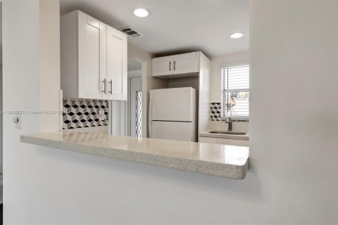 Condominio en venta en Sunrise, Florida, 1 dormitorio, 59.46 m2 № 1943579 - foto 10