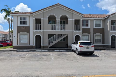 Apartment in Homestead, Florida 2 bedrooms, 84.91 sq.m. № 1952452 - photo 1