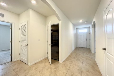 House in Lake Alfred, Florida 4 bedrooms, 171.96 sq.m. № 2227225 - photo 6
