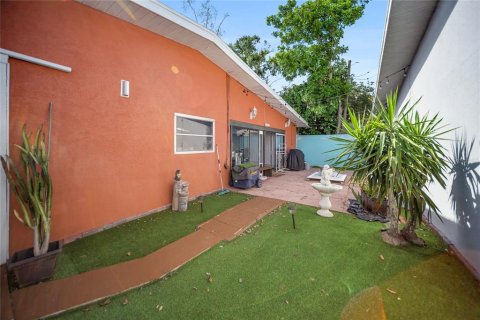 Casa en venta en Sarasota, Florida, 2 dormitorios, 143.81 m2 № 1792962 - foto 8