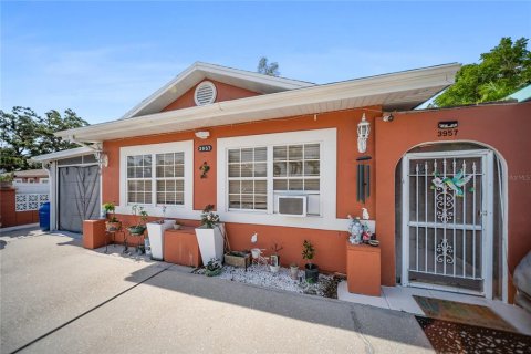 Casa en venta en Sarasota, Florida, 2 dormitorios, 143.81 m2 № 1792962 - foto 3