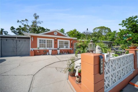 Casa en venta en Sarasota, Florida, 2 dormitorios, 143.81 m2 № 1792962 - foto 1