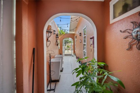 Casa en venta en Sarasota, Florida, 2 dormitorios, 143.81 m2 № 1792962 - foto 7
