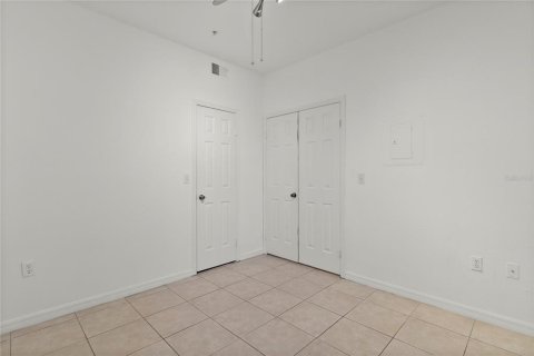 Condo in Orlando, Florida, 2 bedrooms  № 2205095 - photo 10