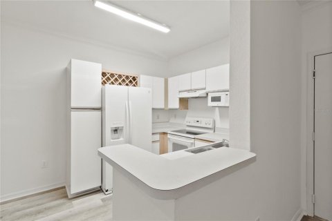 Condo in Orlando, Florida, 2 bedrooms  № 2205095 - photo 7