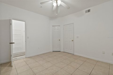 Condo in Orlando, Florida, 2 bedrooms  № 2205095 - photo 14