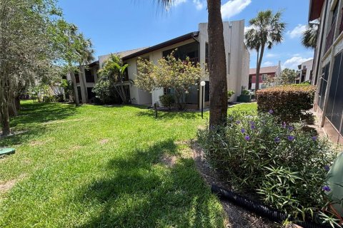 Condo in Tampa, Florida, 1 bedroom  № 1761093 - photo 16
