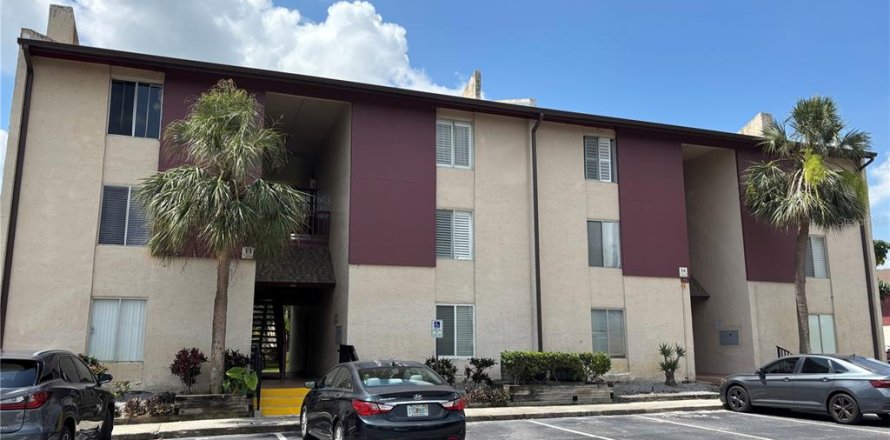 Condo in Tampa, Florida, 1 bedroom № 1761093