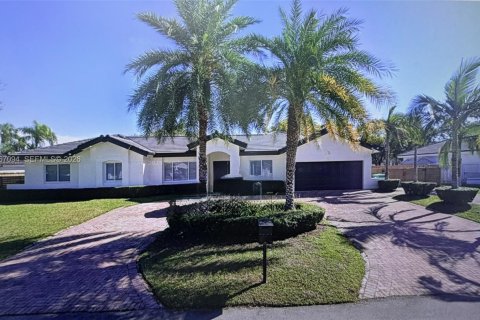 Villa ou maison à Miami, Floride 4 chambres, 233.37 m2 № 2029586