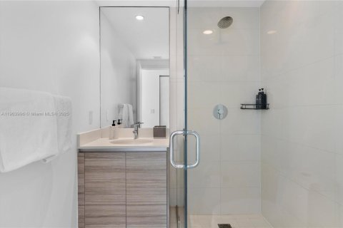 Copropriété à vendre à Miami, Floride: 3 chambres, 133.31 m2 № 2012249 - photo 22