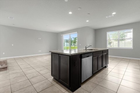 Villa ou maison à louer à Kissimmee, Floride: 4 chambres, 228.82 m2 № 2113154 - photo 13