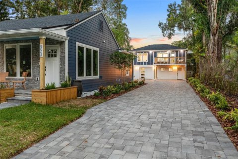 House in Orlando, Florida 4 bedrooms, 212.56 sq.m. № 1540349 - photo 5