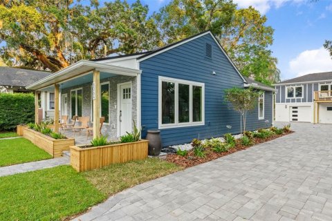 House in Orlando, Florida 4 bedrooms, 212.56 sq.m. № 1540349 - photo 4