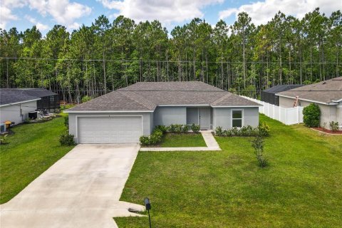 Villa ou maison à Palm Coast, Floride 3 chambres, 119.47 m2 № 2106710