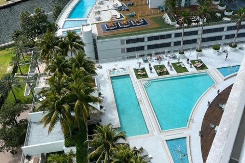 Condo in Miami, Florida, 1 bedroom № 1892895 - photo 28