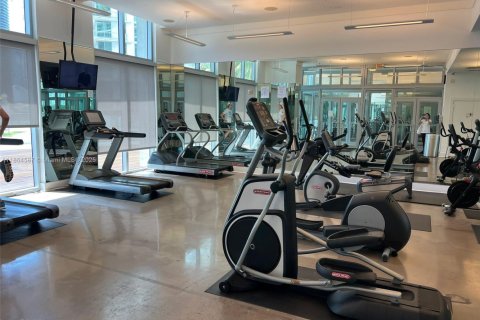 Condo in Miami, Florida, 1 bedroom  № 1892895 - photo 19