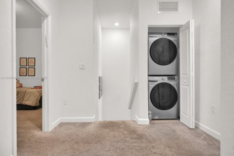 Townhouse in Miami Gardens, Florida 3 bedrooms, 131.83 sq.m. № 1931701 - photo 8