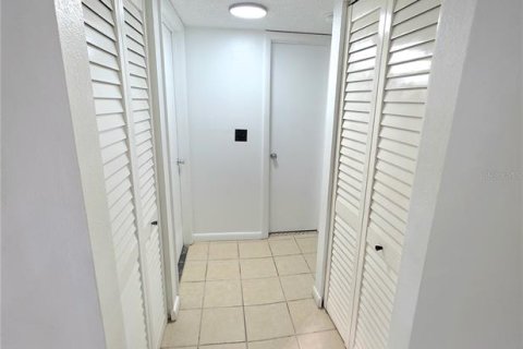 Apartment in Ocala, Florida 3 bedrooms, 95.6 sq.m. № 2400294 - photo 25