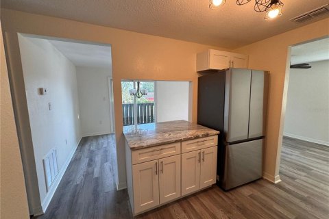 Condo in Orlando, Florida, 2 bedrooms  № 1536104 - photo 4
