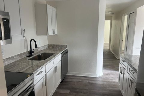 Condo in Orlando, Florida, 2 bedrooms  № 1536104 - photo 5