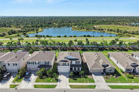 House in Sarasota, Florida 4 bedrooms, 262.54 sq.m. № 2430980 - photo 5