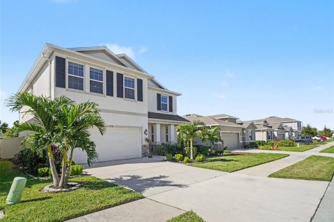 House in Sarasota, Florida 4 bedrooms, 262.54 sq.m. № 2430980 - photo 3