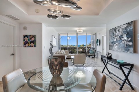 Condo in Sunny Isles Beach, Florida, 2 bedrooms  № 1850698 - photo 9
