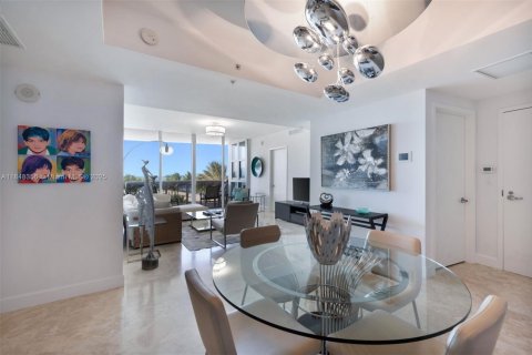 Condo in Sunny Isles Beach, Florida, 2 bedrooms  № 1850698 - photo 10