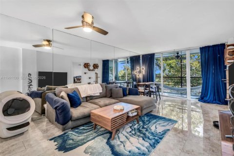 Apartamento en Oakland Park, Florida 2 dormitorios, 90.58 m2 № 2022087