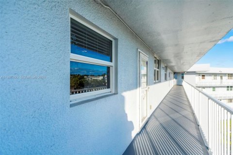 Apartamento en alquiler en Oakland Park, Florida, 2 dormitorios, 90.58 m2 № 2022087 - foto 29