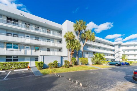 Apartamento en alquiler en Oakland Park, Florida, 2 dormitorios, 90.58 m2 № 2022087 - foto 19