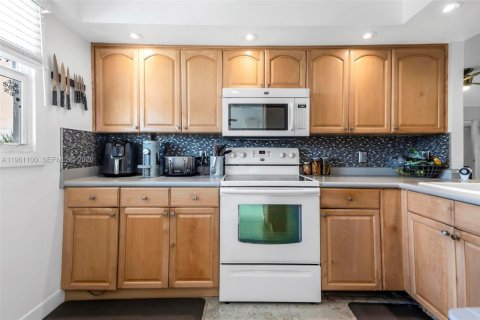 Apartamento en alquiler en Oakland Park, Florida, 2 dormitorios, 90.58 m2 № 2022087 - foto 6