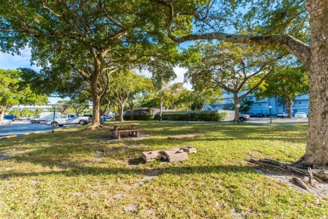 Apartamento en alquiler en Oakland Park, Florida, 2 dormitorios, 90.58 m2 № 2022087 - foto 21