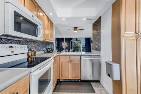 Apartamento en alquiler en Oakland Park, Florida, 2 dormitorios, 90.58 m2 № 2022087 - foto 7