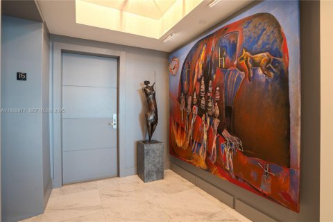 Condo in Miami, Florida, 2 bedrooms  № 1991468 - photo 7