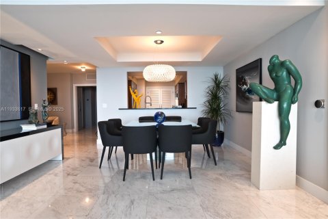 Condo in Miami, Florida, 2 bedrooms  № 1991468 - photo 19